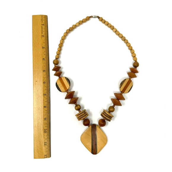 Tribal wood necklace - Picture 9 of 10